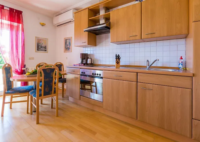 Meernahes Apartment, 230 Meter Zum Sandstrand Crikvenica